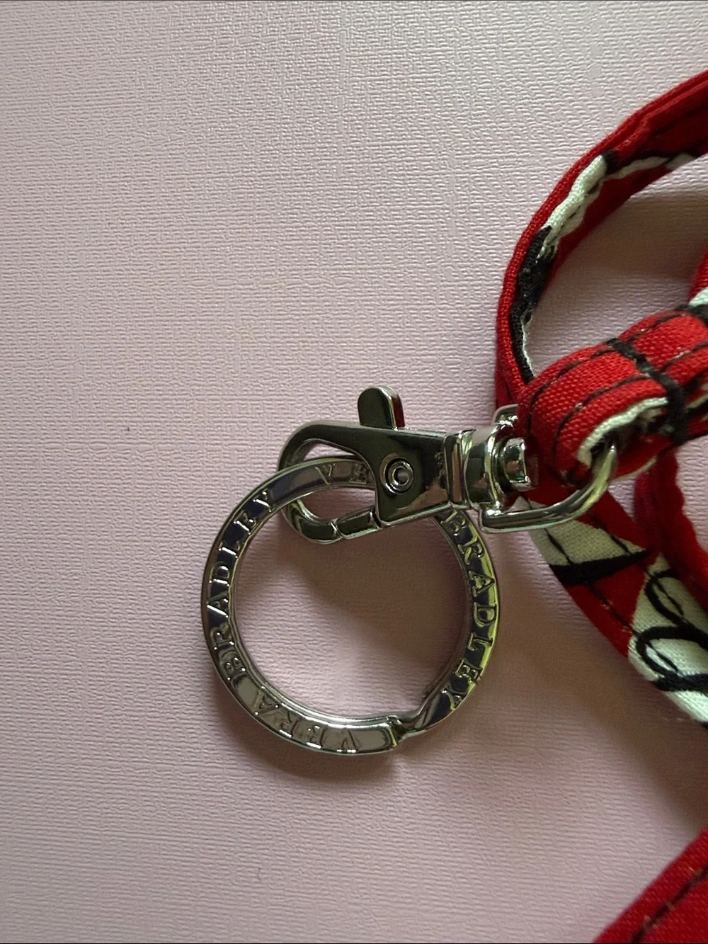 🖤Vera Bradley “Deco Daisy” RETIRED Lanyard Keychain Red, White, Black Fabric NEW